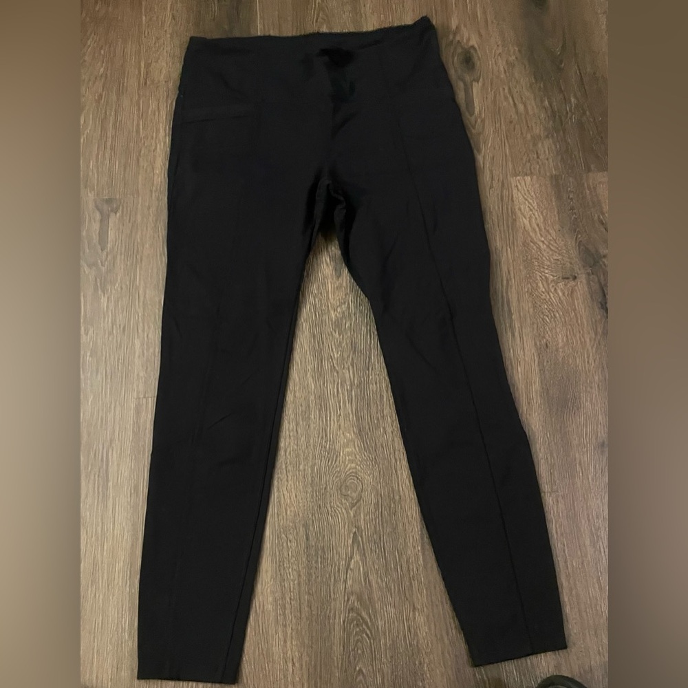 Athleta Black Full Length Leggings with Back pockets